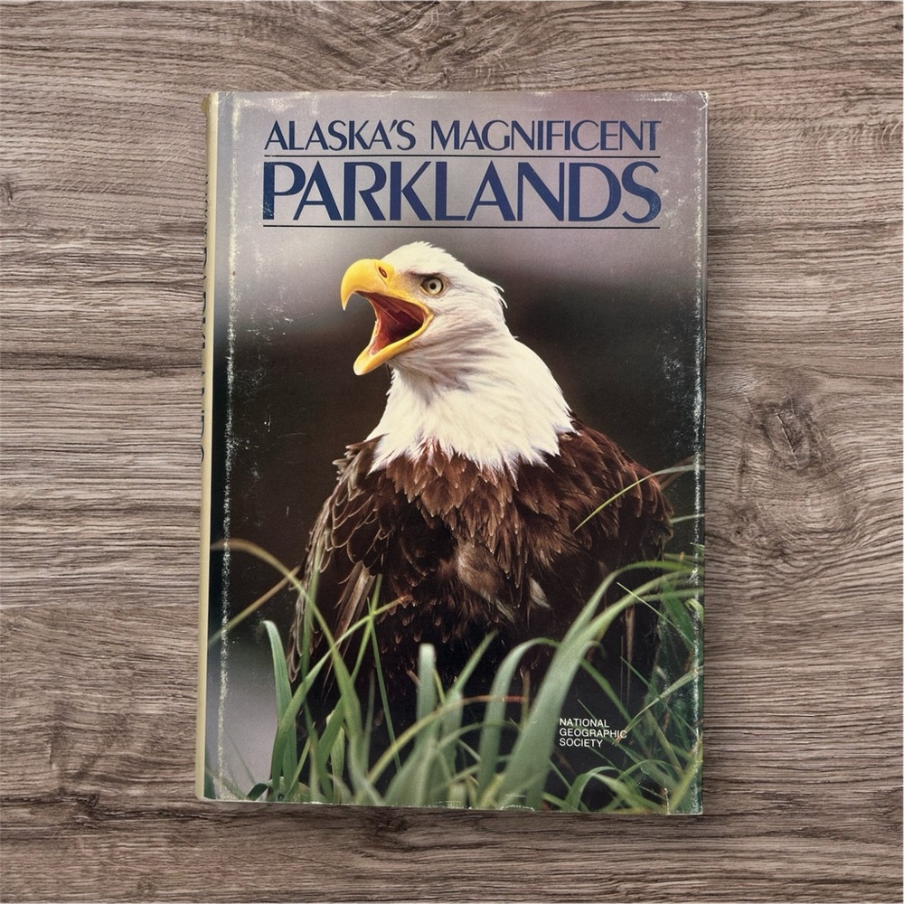 💕 Vintage Alaska's Magnificent Parklands National Geographic Society Book - Picture 1 of 16